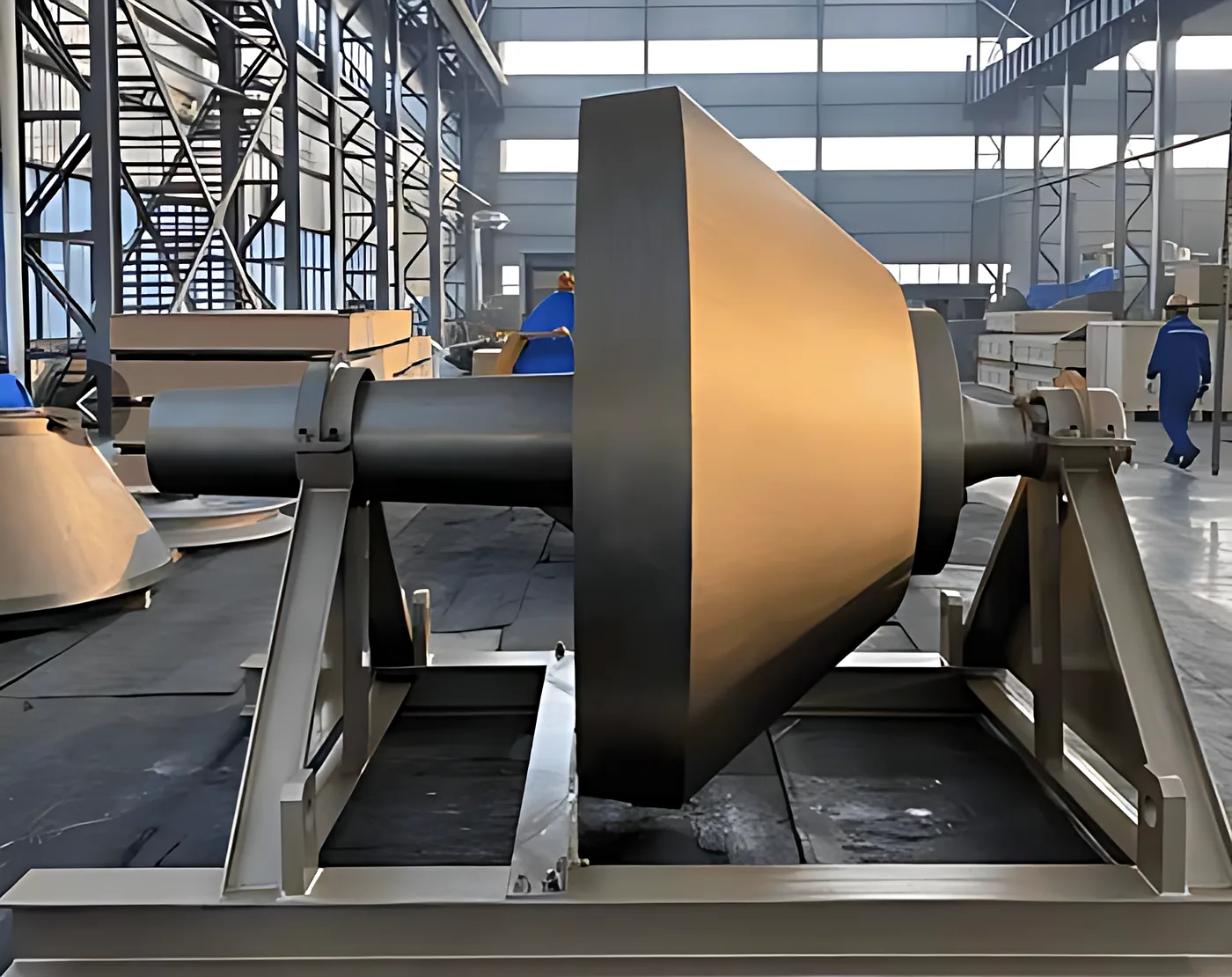 Crusher heads: Crusher head and main shaft