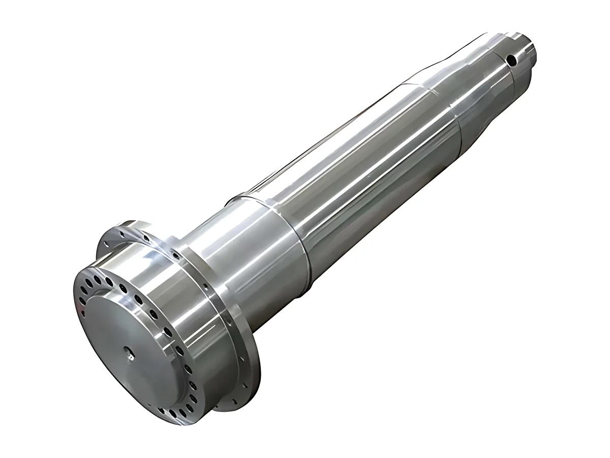 High-voltage motor shafts: Forged shaft with integral flange, ground on bearing and coupling seats