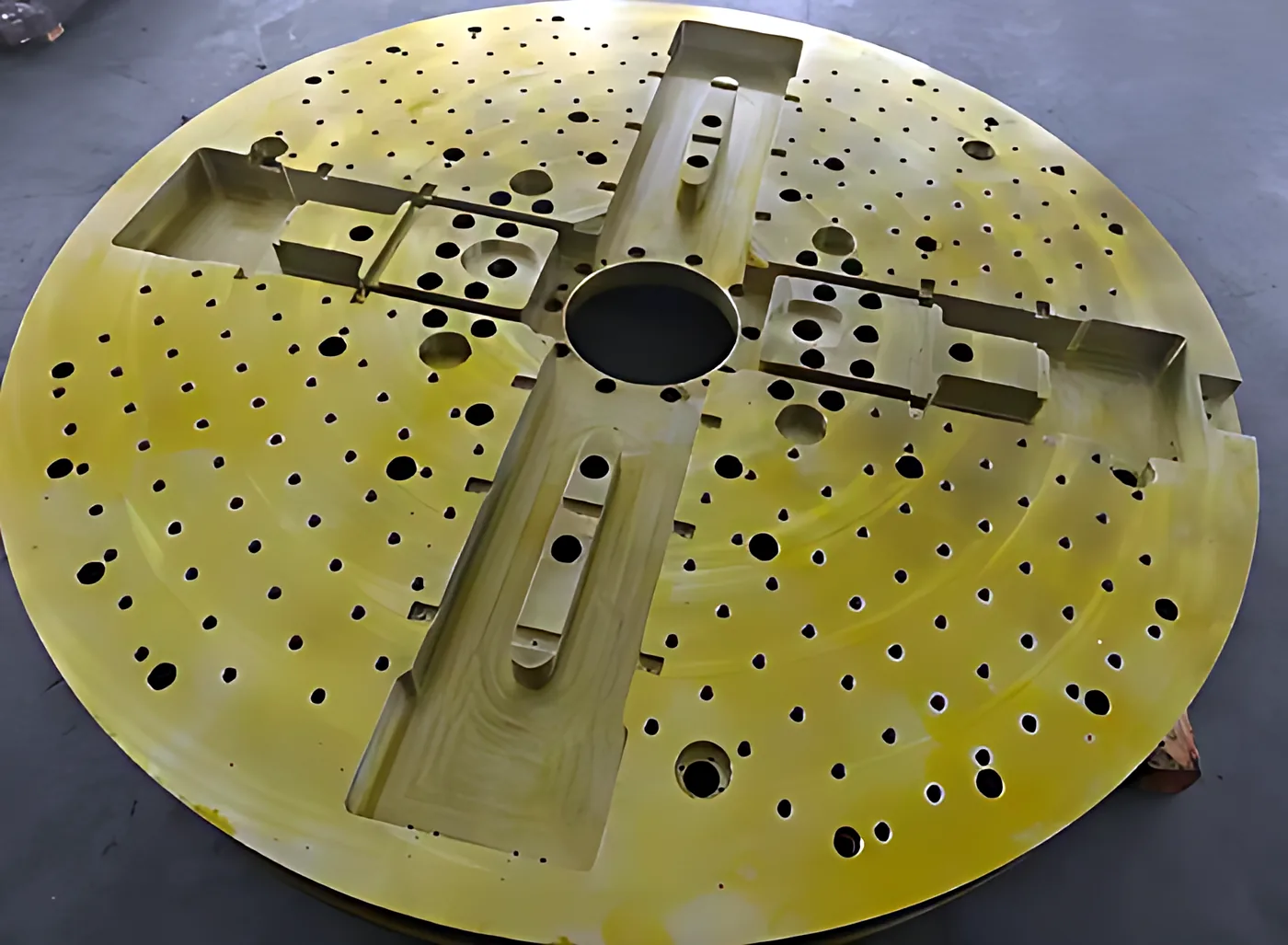 Turntables: Large drilled and slotted turntable