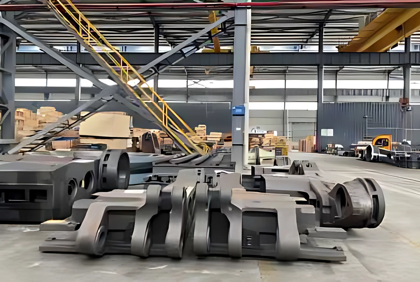 Shearer ranging arms: Ranging arm housing for longwall shearers